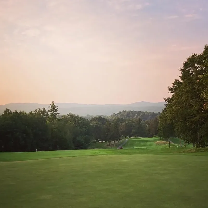 lochmere-dusk-her0